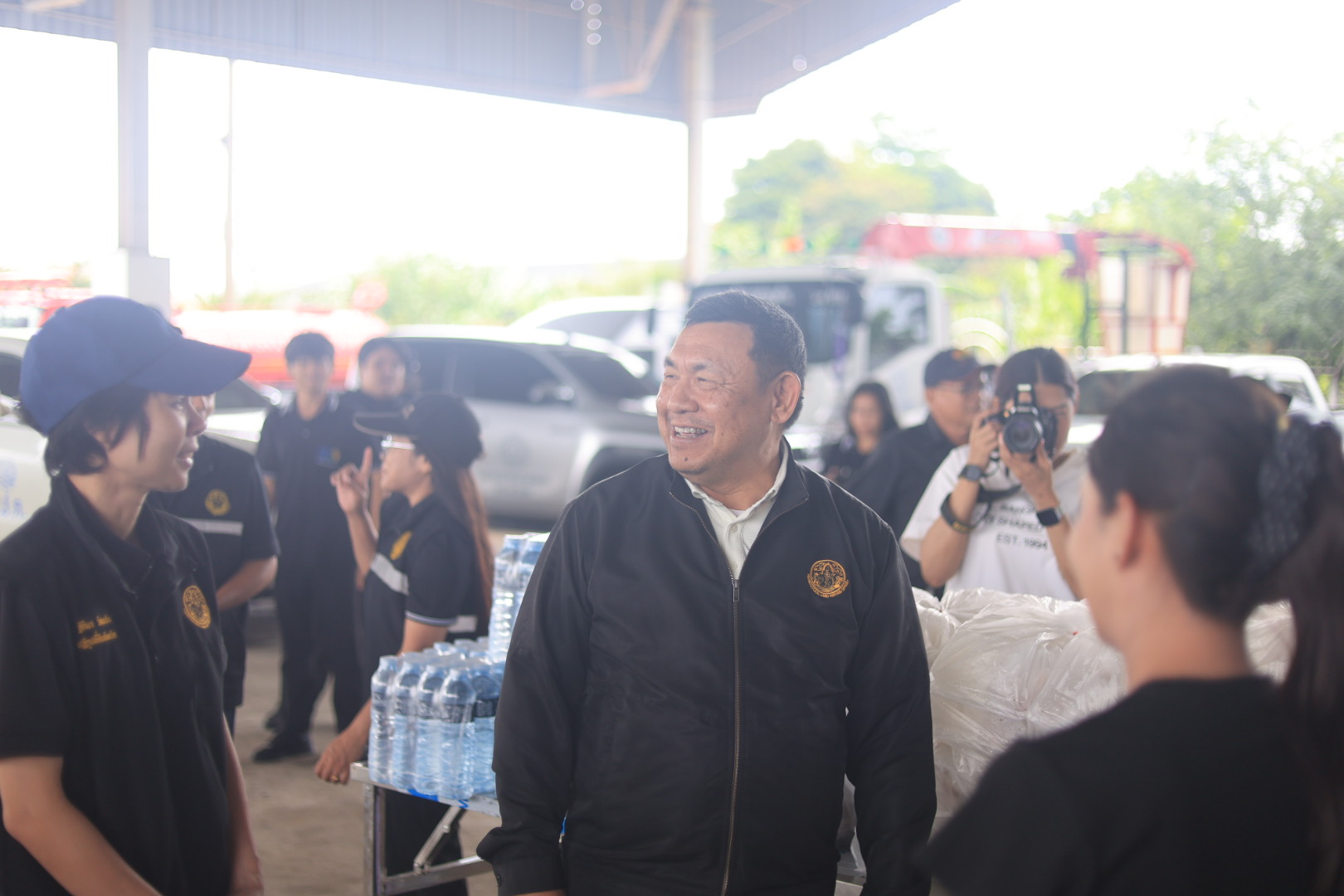 title - ส.ป.ก. ลงพื้นที่ช่วยเหลือเกษตรกรและประชาชนผู้ประสบอุทกภัย อ.คลองหลวง จ.ปทุมธานี